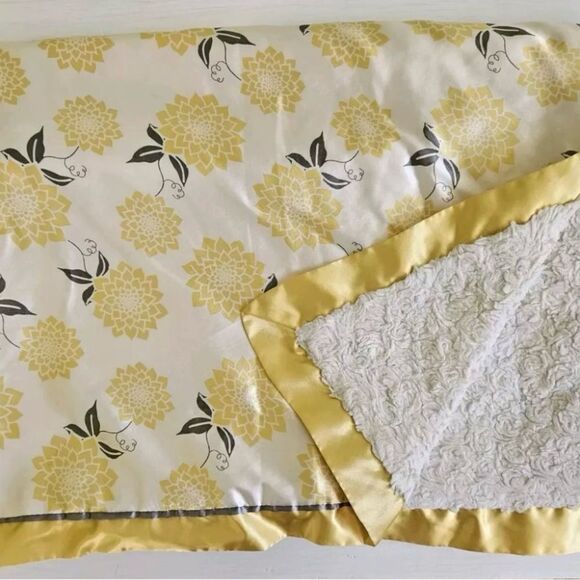 ♥️ The Peanut shell STELLA Yellow Cream
Gray Baby Blanket Dahlia Flowers - Picture 4 of 12